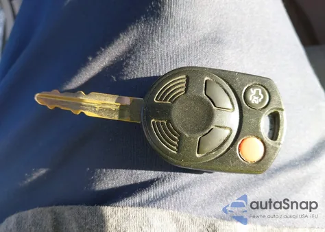 2008 Mazda Tribute I Sport из США, поврежденный, VIN 4F2CZ02Z88KM19552